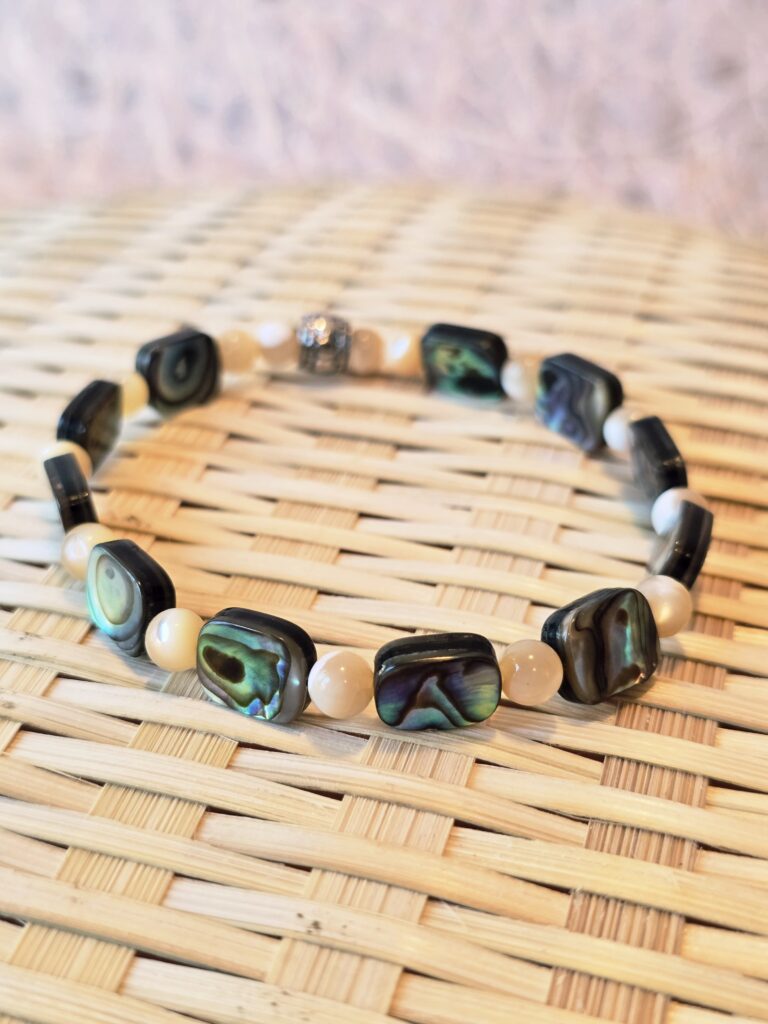 Abalone shell stretch bracelet