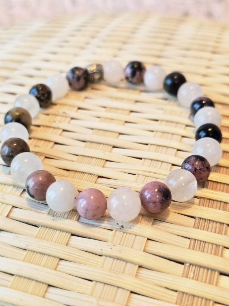 Rhodonite and Quartz stretch bracelet