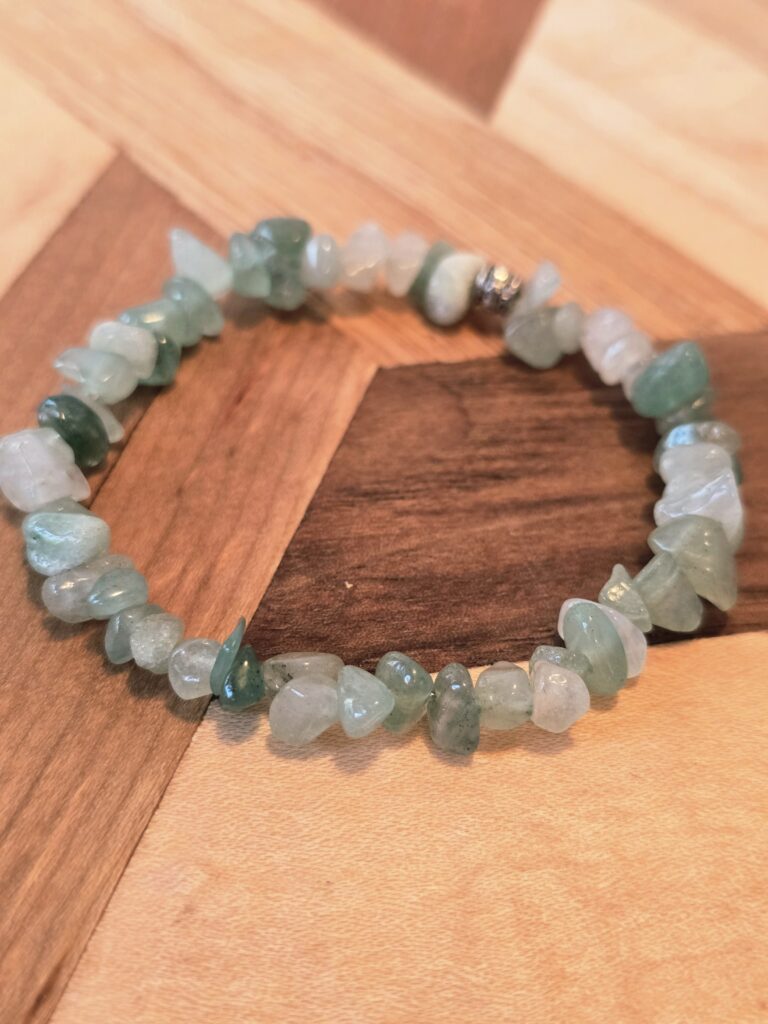Aventurine chip stretch bracelet